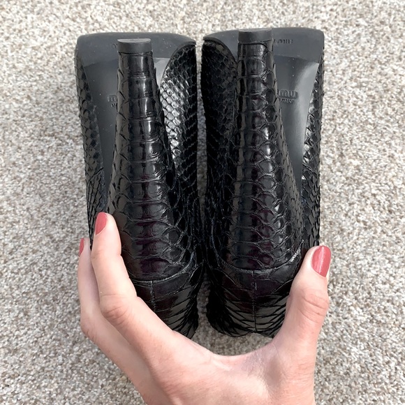 Miu Miu Python Snake Heeled Ankle Booties. Sz 40. - Picture 7 of 8